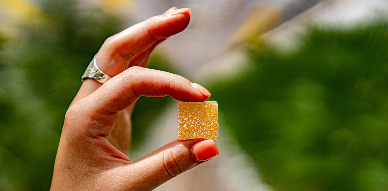 Edibles vs Carts: What Stays in Your System Longer?